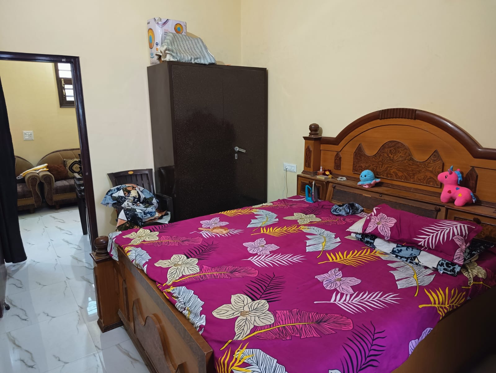 Spacious bedroom – PG near Mohali, Sector 126 Kharar