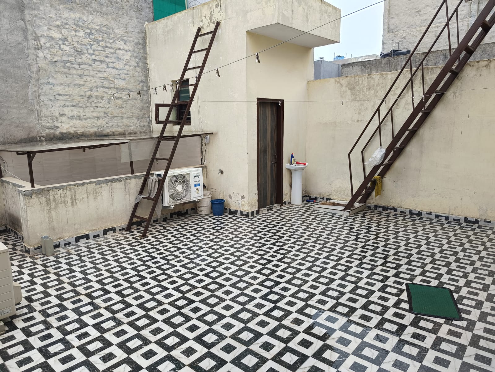 Modern kitchen – Girls PG near TDI Mohali