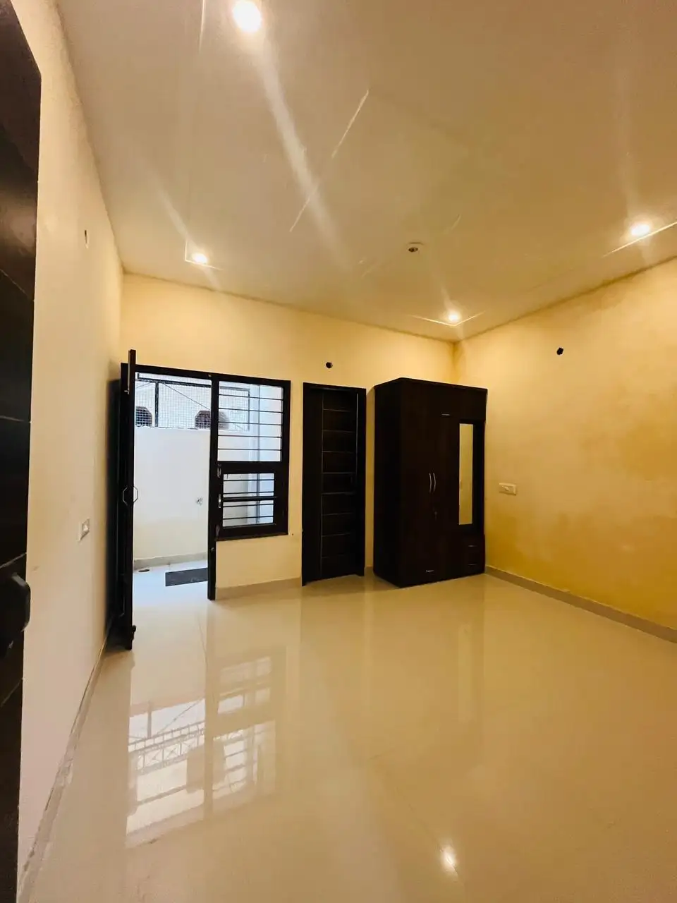 1 Flat in Kharar